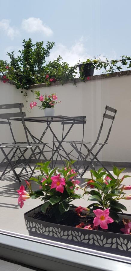 Il Cortile Segreto - Con Parcheggio Privato Apartman Lecce Kültér fotó