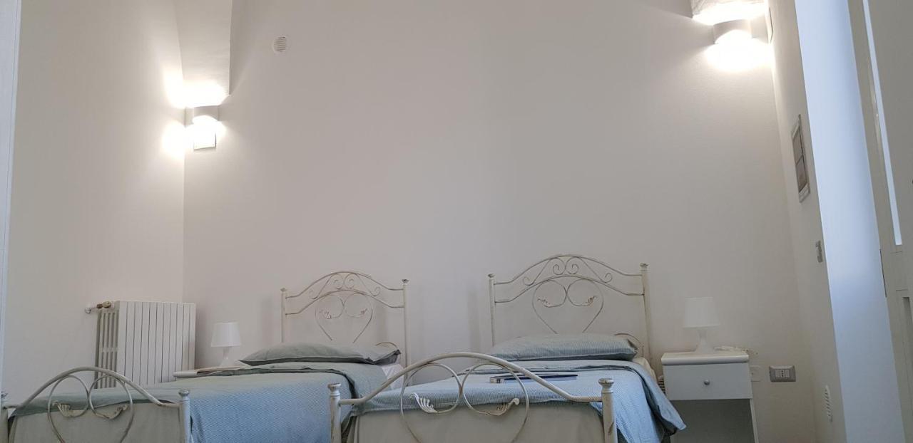 Il Cortile Segreto - Con Parcheggio Privato Apartman Lecce Kültér fotó