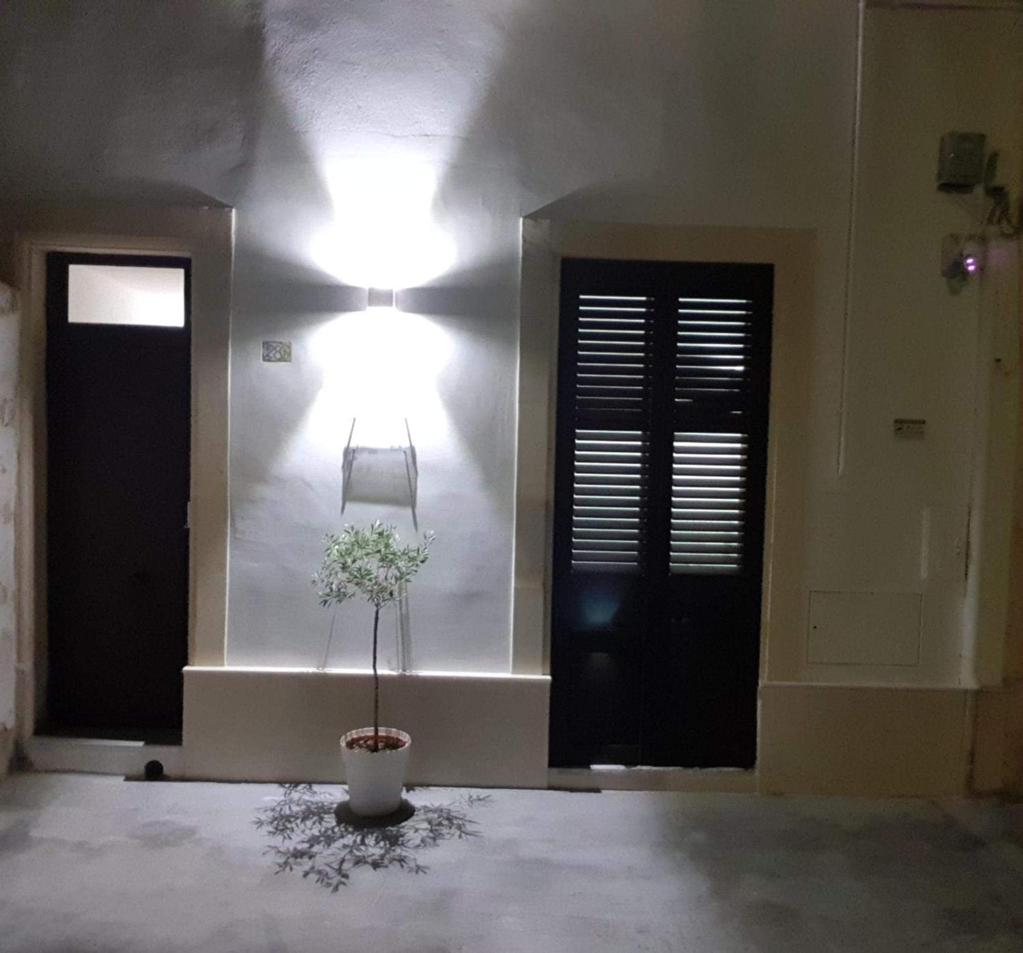 Il Cortile Segreto - Con Parcheggio Privato Apartman Lecce Kültér fotó
